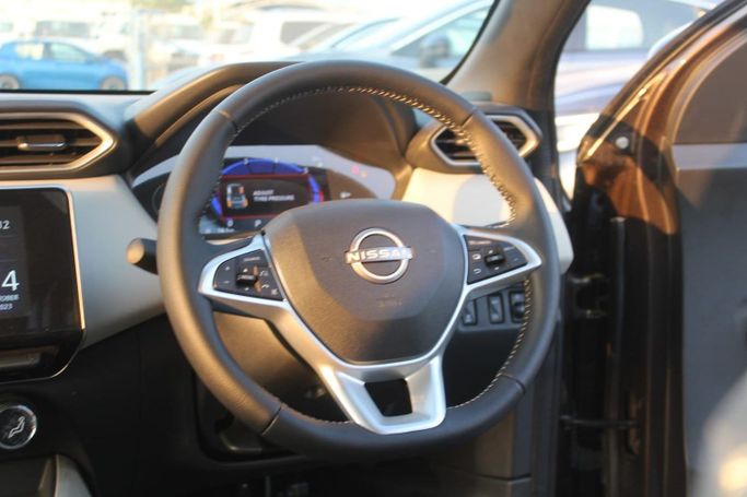 New Nissan Magnite I, 1.0 l, 2023 in Dubai by MENAMOTORS, Brown color. Other | AUTO.AE