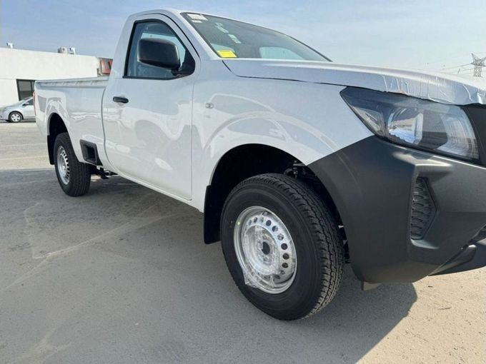 New Nissan Navara (Frontier) IV (D23), 2.5 l, 2023 in Dubai by Mohamed Hakim Motors, White color. GCC Specs | AUTO.AE