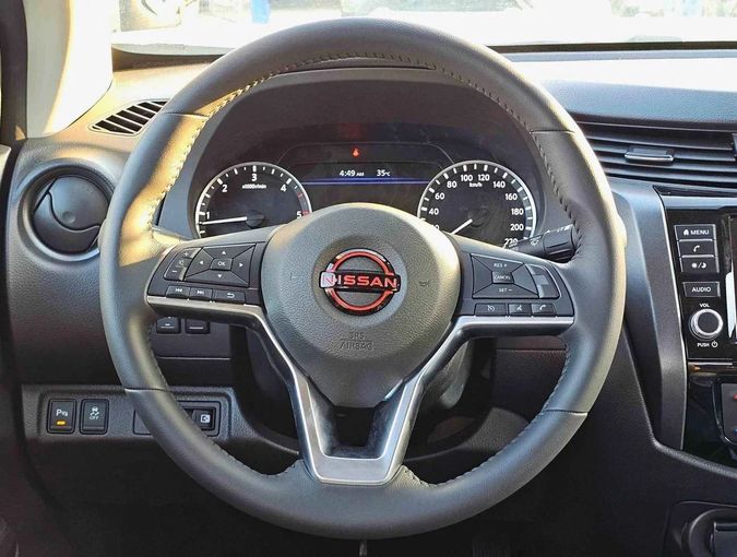 Новый Nissan Navara (Frontier) IV (D23), 2.5 л, 2025 в Дубае от SK Motors Белый цвет. Американская | AUTO.AE