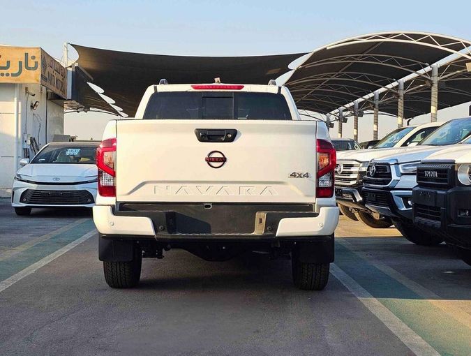 Новый Nissan Navara (Frontier) IV (D23), 2.5 л, 2025 в Дубае от SK Motors Белый цвет. Американская | AUTO.AE