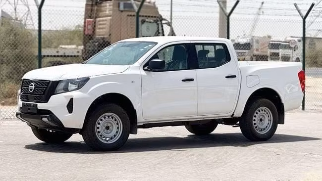 Новый Nissan Navara (Frontier) IV (D23), 2.5 л, 2023 в Дубае от Falcons GT Motors FZCO Белый цвет. Европейская | AUTO.AE