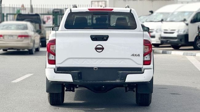 Новый Nissan Navara (Frontier) IV (D23), 2.5 л, 2025 в Дубае от Falcons GT Motors FZCO Белый цвет. Европейская | AUTO.AE