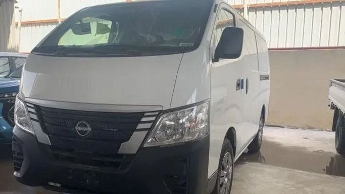 New Nissan NV350 Caravan I Facelift, 2.5 l, 2023 in Dubai by Mohamed Hakim Motors, White color. GCC Specs | AUTO.AE