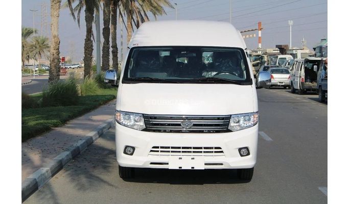 New Nissan NV350 Caravan I Facelift, 2.5 l, 2022 in Dubai by Mohamed Hakim Motors, White color. Other | AUTO.AE