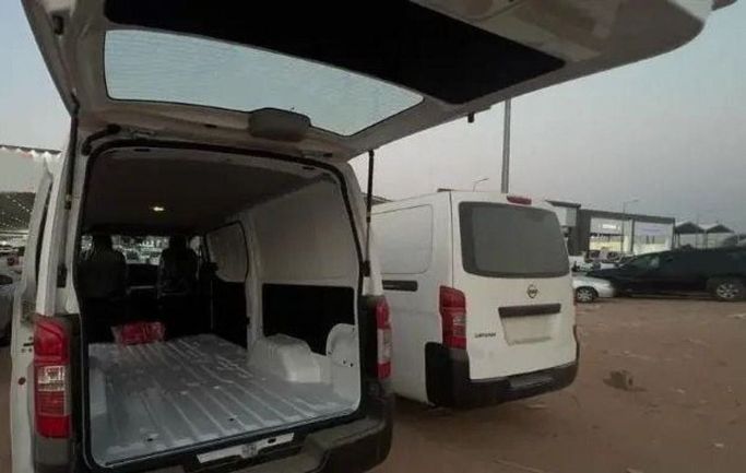 New Nissan NV350 Caravan I Facelift, 2.5 l, 2022 in Dubai by Mohamed Hakim Motors, White color. Other | AUTO.AE