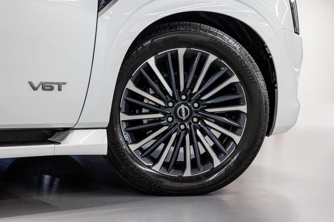 Nissan Patrol VI (Y62) Рестайлинг 2, 2025 внедорожник 5 дв. бизнес класса в Дубае от POF RENTAL белый цвет | AUTO.AE