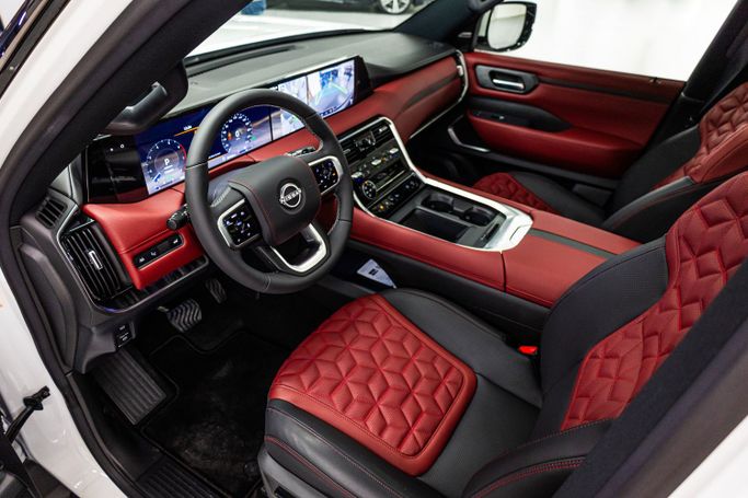 Nissan Patrol VI (Y62) Рестайлинг 2, 2025 внедорожник 5 дв. бизнес класса в Дубае от POF RENTAL белый цвет | AUTO.AE