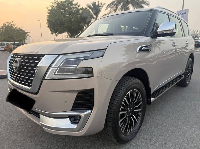 Used Nissan Patrol VI (Y62) Facelift 2, 4.0 l, 2022 in Dubai by Bin Turkeya Motors, Golden color. GCC Specs | AUTO.AE