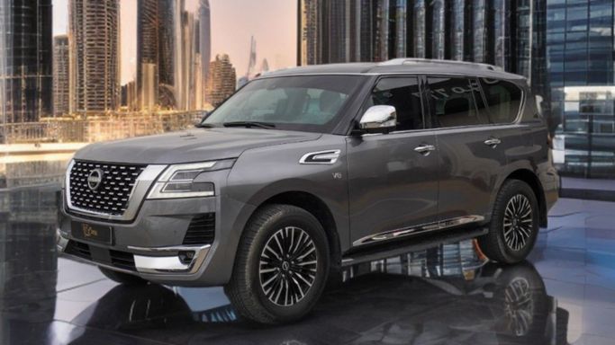 Подержанный Nissan Patrol VI (Y62) Рестайлинг 2, 5.6 л, 2023 в Дубае от 777 CARS Серый цвет. GCC | AUTO.AE