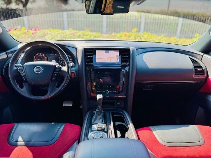 Подержанный Nissan Patrol VI (Y62) Рестайлинг 2, 5.6 л, 2021 в Дубае от Ideal Cars LLC Белый цвет. GCC | AUTO.AE