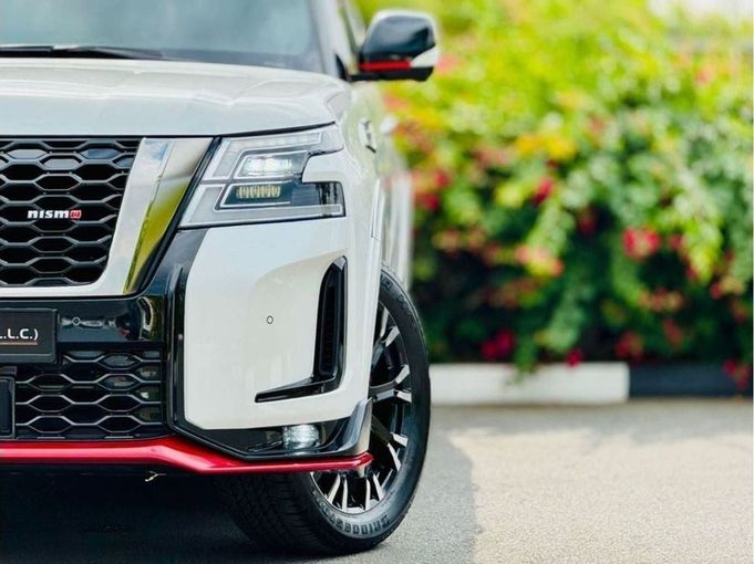 Подержанный Nissan Patrol VI (Y62) Рестайлинг 2, 5.6 л, 2021 в Дубае от Ideal Cars LLC Белый цвет. GCC | AUTO.AE