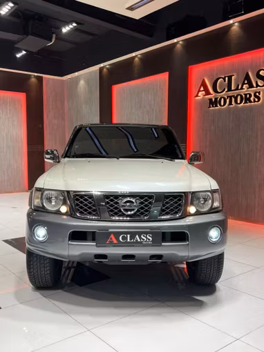 Used Nissan Patrol V (Y61) Facelift, 4.8 l, 2019 in Dubai by A Class Motors, White color.  | AUTO.AE