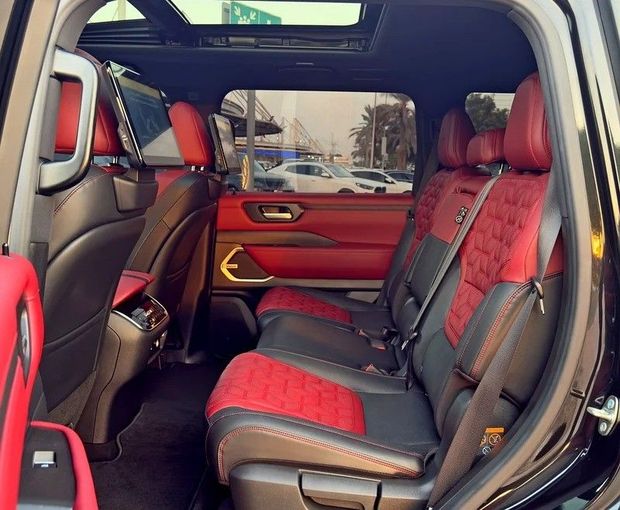 Подержанный Nissan Patrol VII (Y63), 3.5 л, 2025 в Дубае от Q Motors Черный цвет. GCC | AUTO.AE