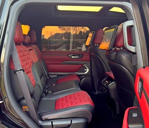 Подержанный Nissan Patrol VII (Y63), 3.5 л, 2025 в Дубае от Q Motors Черный цвет. GCC | AUTO.AE