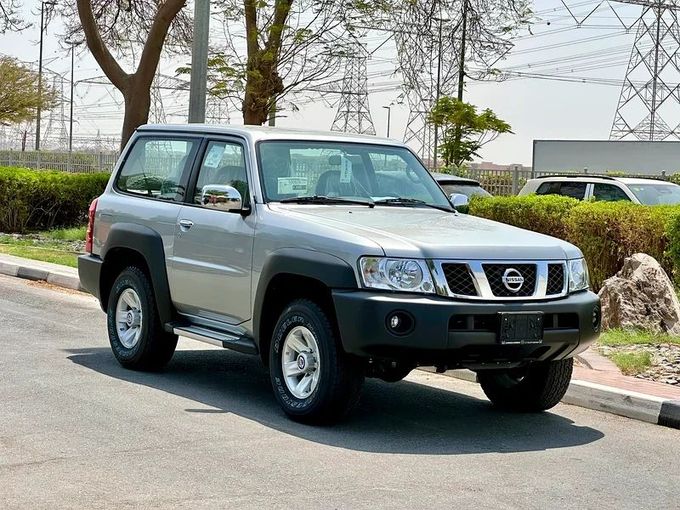 Новый Nissan Patrol V (Y61) Рестайлинг, 4.8 л, 2024 в Дубае от Formula Motors Серебристый цвет. GCC | AUTO.AE