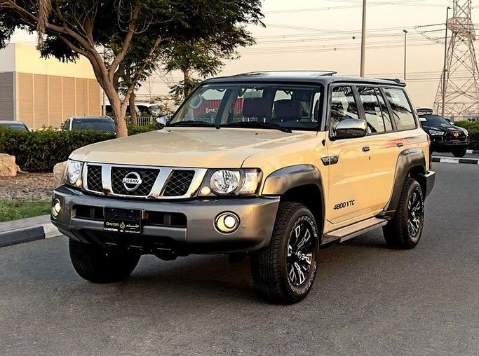 Used Nissan Patrol V (Y61) Facelift, 4.8 l, 2024 in Dubai by Q Motors, Beige color. GCC Specs | AUTO.AE