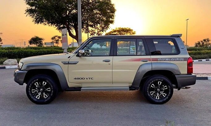 Used Nissan Patrol V (Y61) Facelift, 4.8 l, 2024 in Dubai by Q Motors, Beige color. GCC Specs | AUTO.AE