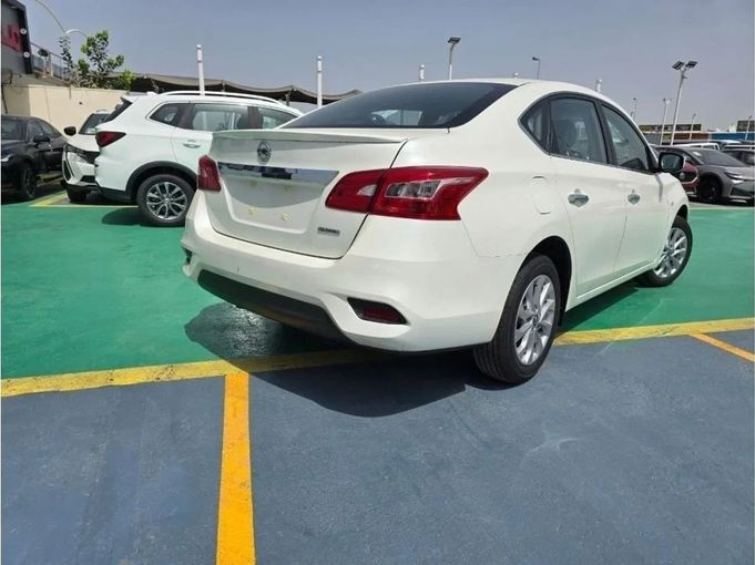 Новый Nissan Sentra VIII (B18), 2.0 л, 2024 в Дубае от Mohamed Hakim Motors Белый цвет. Китайская | AUTO.AE