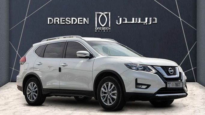 Подержанный Nissan X-Trail III Рестайлинг, 2.5 л, 2022 в Дубае от Dresden Motors Белый цвет. GCC | AUTO.AE