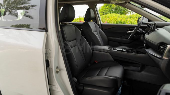 Новый Nissan X-Trail IV, 1.5 л, 2023 в Дубае от Milele Белый цвет. Other | AUTO.AE