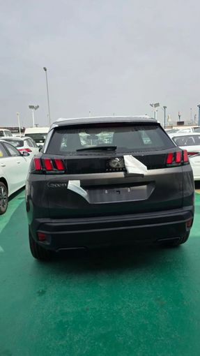 Новый Peugeot 3008 II Рестайлинг, 1.6 л, 2025 в Дубае от Mohamed Hakim Motors Серый цвет. GCC | AUTO.AE