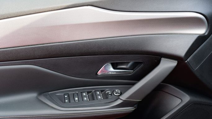 Новый Peugeot 308 III, 1.2 л, 2025 в Дубае от TRADEX FRANCE MOTORS Зеленый цвет. Other | AUTO.AE