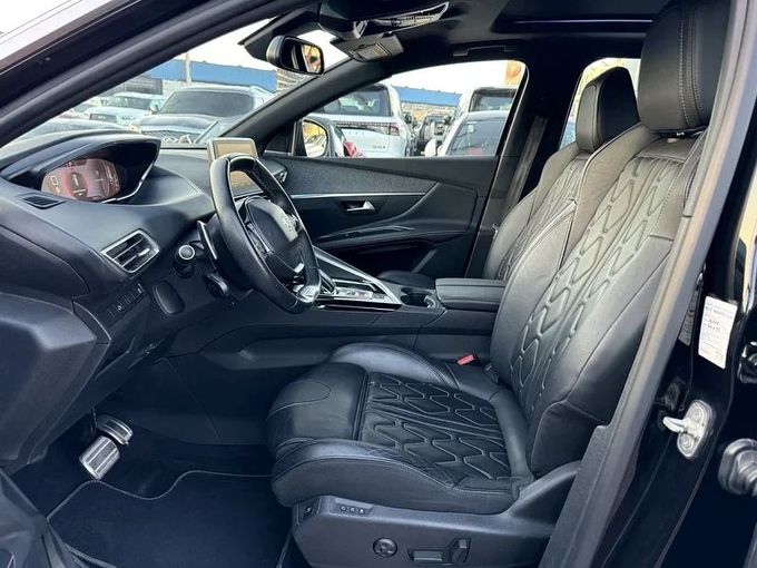 Подержанный Peugeot 308 II Рестайлинг, 1.6 л, 2019 в Дубае от Nice Cars Motos Черный цвет. GCC | AUTO.AE