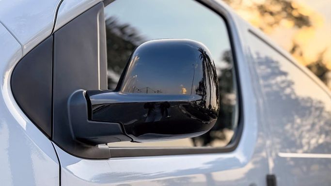 New Peugeot Expert III Facelift, 2024 in Dubai by Altass Motors, White color. Other | AUTO.AE
