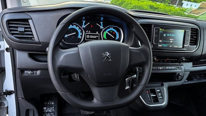 New Peugeot Expert III Facelift, 2024 in Dubai by Altass Motors, White color. Other | AUTO.AE