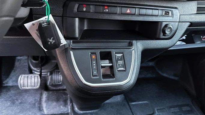New Peugeot Expert III Facelift, 2024 in Dubai by Altass Motors, White color. Other | AUTO.AE
