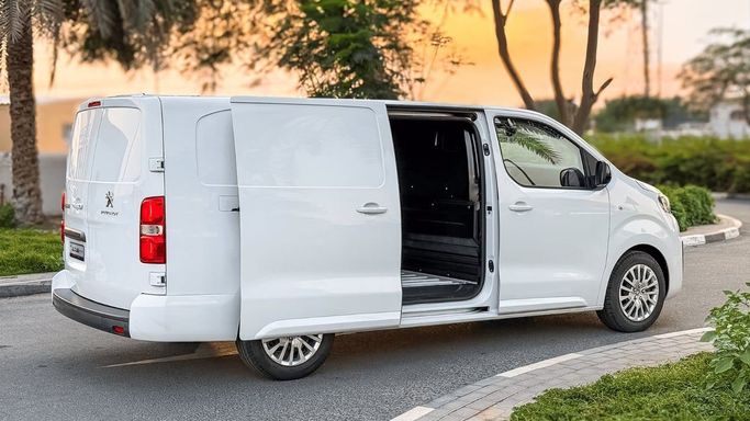 New Peugeot Expert III Facelift, 2024 in Dubai by Altass Motors, White color. Other | AUTO.AE