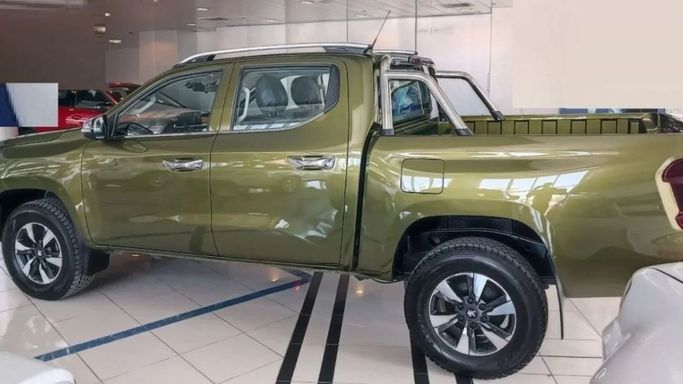 Новый Peugeot Landtrek, 2.4 л, 2023 в Дубае от Mohamed Hakim Motors Зеленый цвет. Other | AUTO.AE