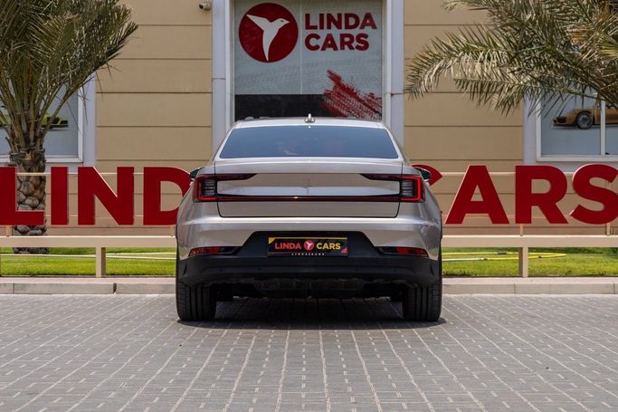Подержанный Polestar 2, 2023 в Дубае от Linda Cars Золотистый цвет. GCC | AUTO.AE