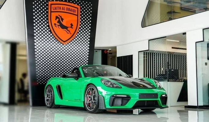 New Porsche 718 Spyder Black Badge I (982), 4.0 l, 2024 in Dubai by Laith Alobaidi Motors, Green color. European Specs | AUTO.AE