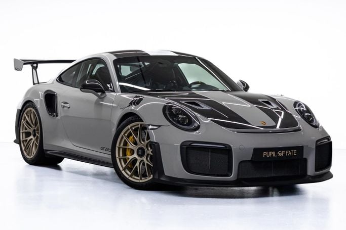 Подержанный Porsche 911 GT2 991, 3.8 л, 2019 в Дубае от PUPIL OF FATE MOTORS Серебристый цвет. GCC | AUTO.AE