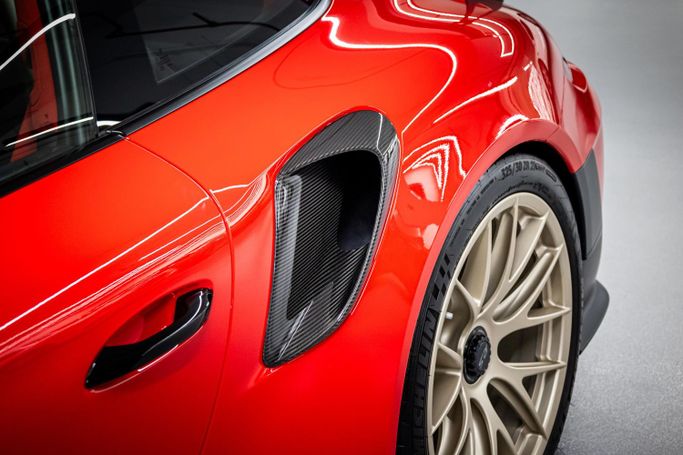 Новый Porsche 911 GT2 991, 3.8 л, 2018 в Дубае от PUPIL OF FATE MOTORS Красный цвет. GCC | AUTO.AE