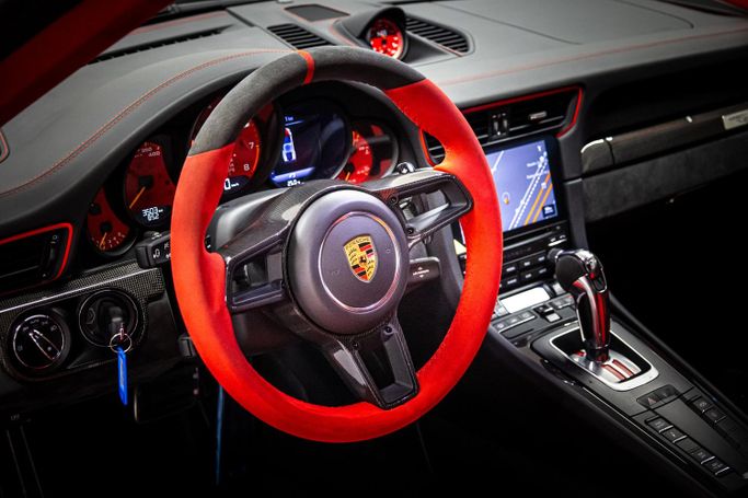 Новый Porsche 911 GT2 991, 3.8 л, 2018 в Дубае от PUPIL OF FATE MOTORS Красный цвет. GCC | AUTO.AE