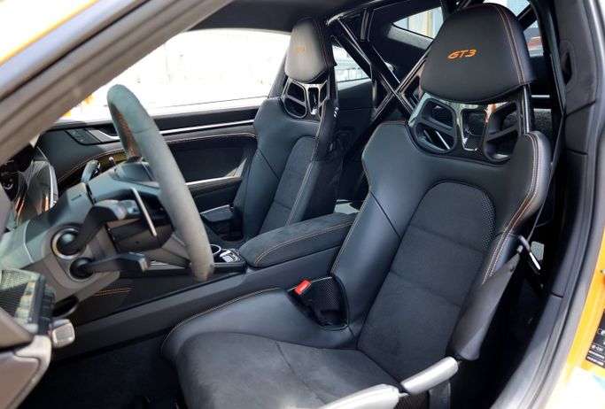 Porsche 911 GT3 992, 2023 رياضي كوبيه للتأجير في في دبي من POF RENTAL، اللون برتقالي | AUTO.AE