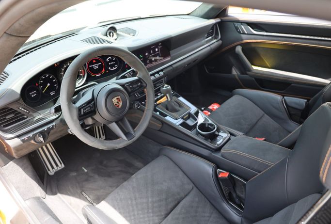 Porsche 911 GT3 992, 2023 رياضي كوبيه للتأجير في في دبي من POF RENTAL، اللون برتقالي | AUTO.AE