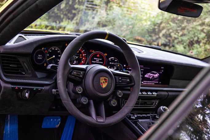 Porsche 911 GT3 RS 992, 2024 رياضي كوبيه rs للتأجير في في دبي من POF RENTAL، اللون أصفر | AUTO.AE