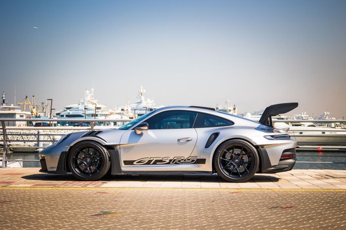 Porsche 911 GT3 RS 992, 2024 رياضي كوبيه rs للتأجير في في دبي من POF RENTAL، اللون رمادي | AUTO.AE