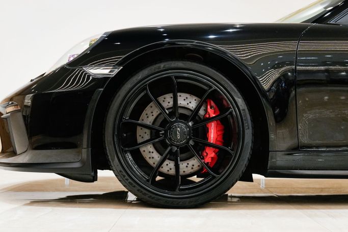 Подержанный Porsche 911 GT3 991 Рестайлинг, 4.0 л, 2018 в Дубае от ALO CARS USED CARS LLC Черный цвет. GCC | AUTO.AE