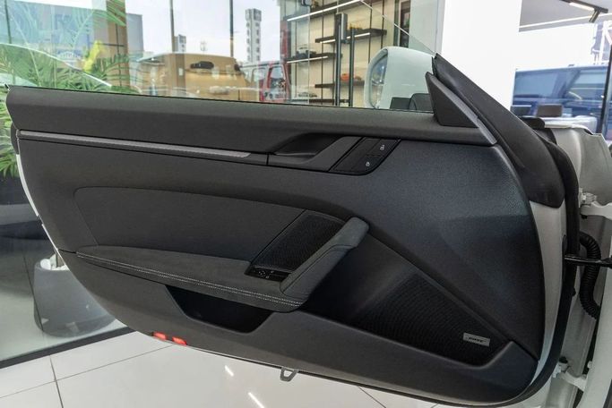 جديدة Porsche 911 GT3 992, 4.0 l, 2024 في في دبي من Laith Alobaidi Motors، اللون أبيض. المواصفات الأوروبية | AUTO.AE