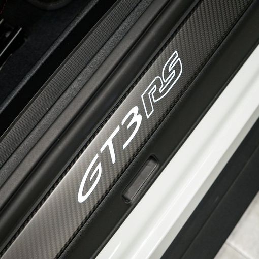 Подержанный Porsche 911 GT3 RS 992, 4.0 л, 2024 в Дубае от AAA Motors Белый цвет. GCC | AUTO.AE