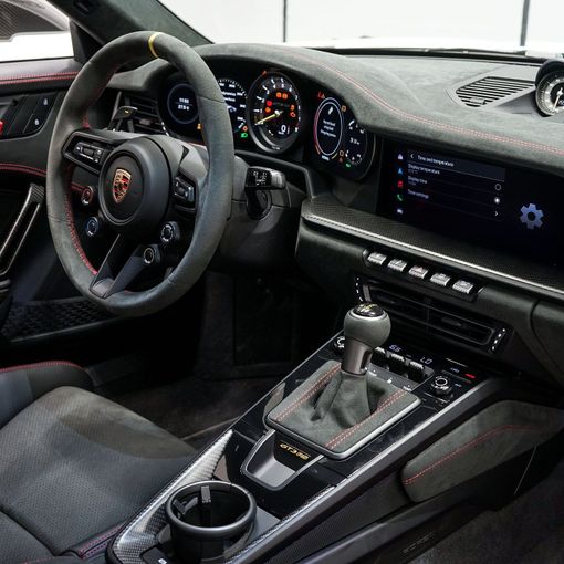 Подержанный Porsche 911 GT3 RS 992, 4.0 л, 2024 в Дубае от AAA Motors Белый цвет. GCC | AUTO.AE