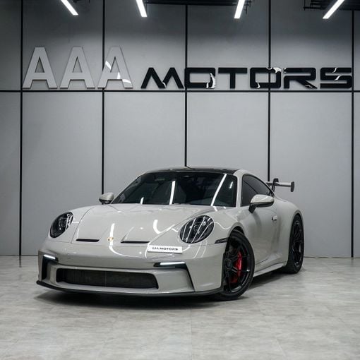 Подержанный Porsche 911 GT3 992, 4.0 л, 2023 в Дубае от AAA Motors Серый цвет. Европейская | AUTO.AE