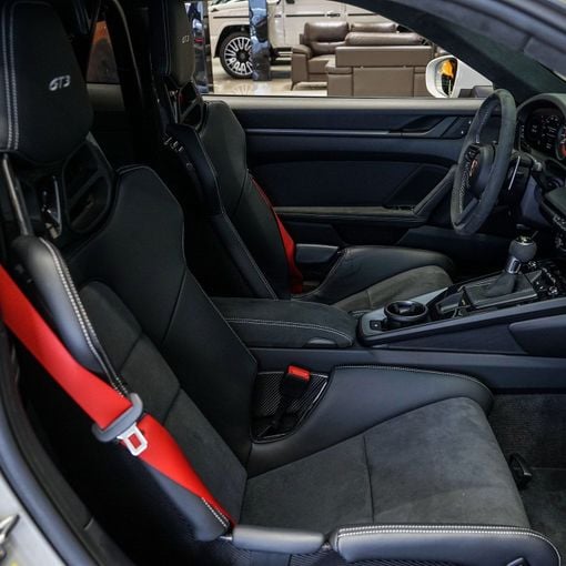 Подержанный Porsche 911 GT3 992, 4.0 л, 2023 в Дубае от AAA Motors Серый цвет. Европейская | AUTO.AE