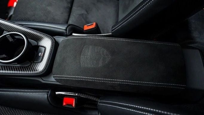 Подержанный Porsche 911 GT3 RS 992, 4.0 л, 2024 в Дубае от Al Ain Class Motors Серый цвет. GCC | AUTO.AE