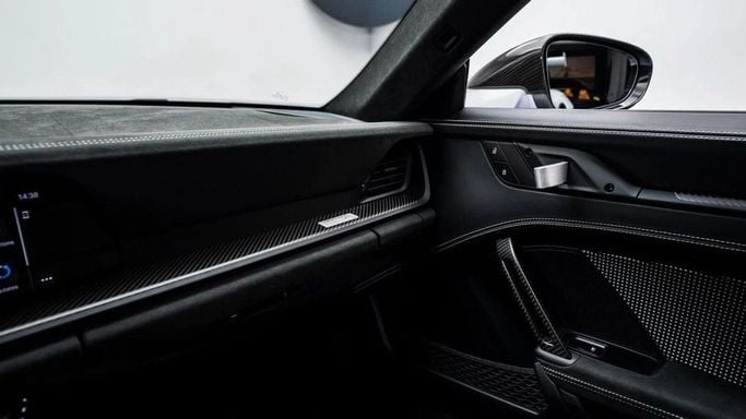 Подержанный Porsche 911 GT3 RS 992, 4.0 л, 2024 в Дубае от Al Ain Class Motors Серый цвет. GCC | AUTO.AE
