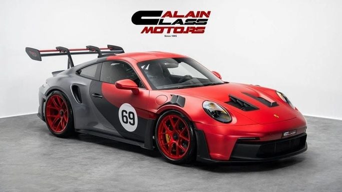 Новый Porsche 911 GT3 RS 992, 4.0 л, 2024 в Дубае от Al Ain Class Motors Красный цвет. GCC | AUTO.AE